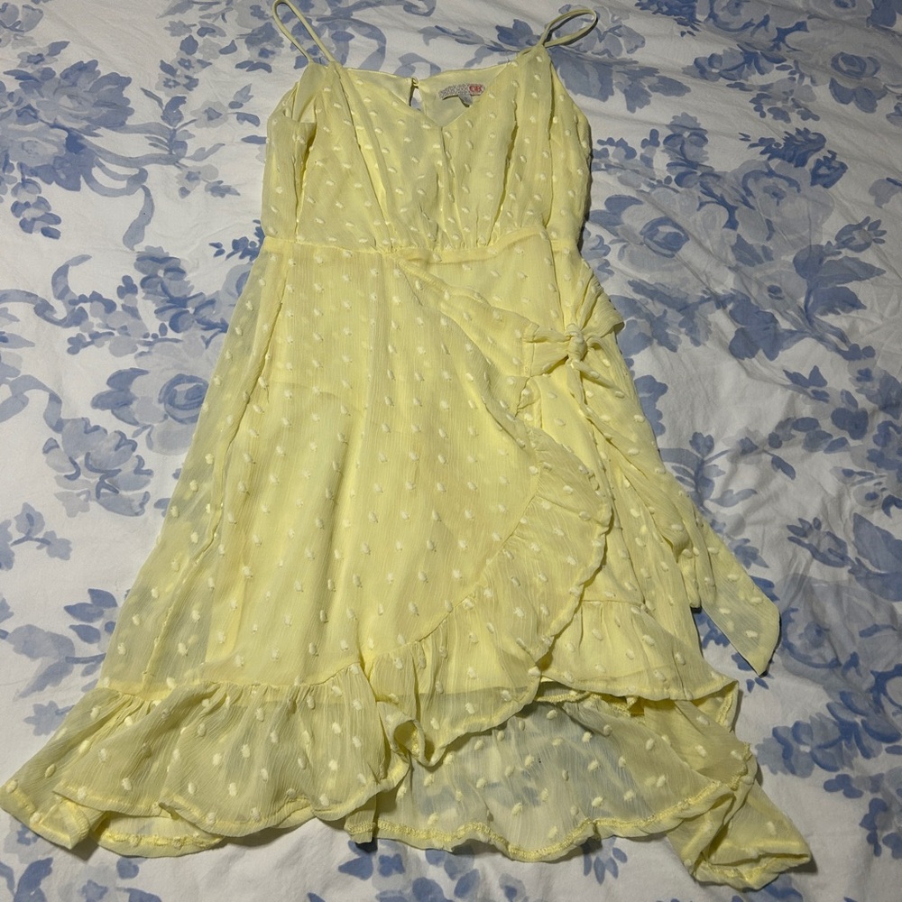 Gianni Bini Yellow Tie Waist Dress